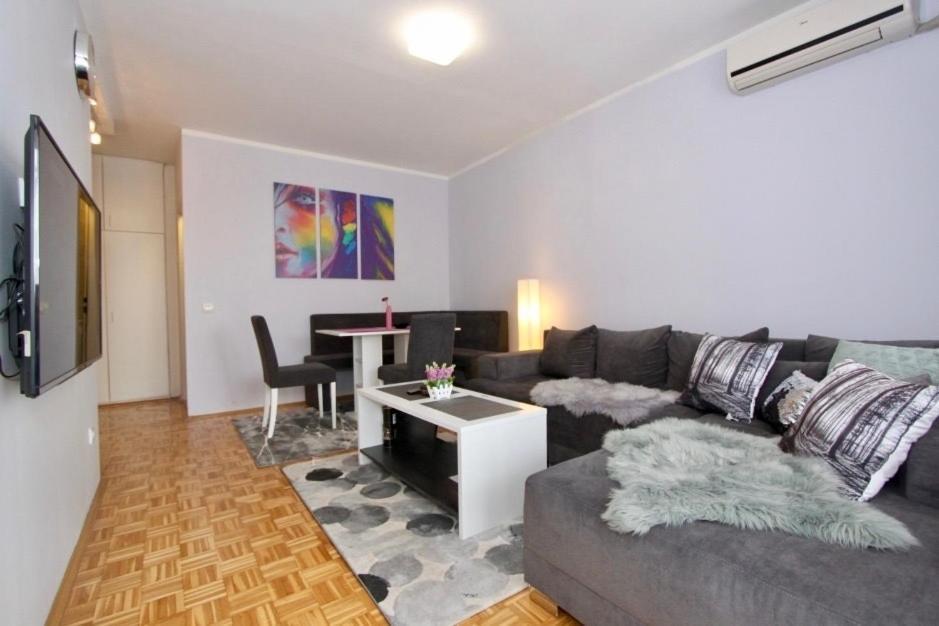Cezar Apartment Beograd Bagian luar foto